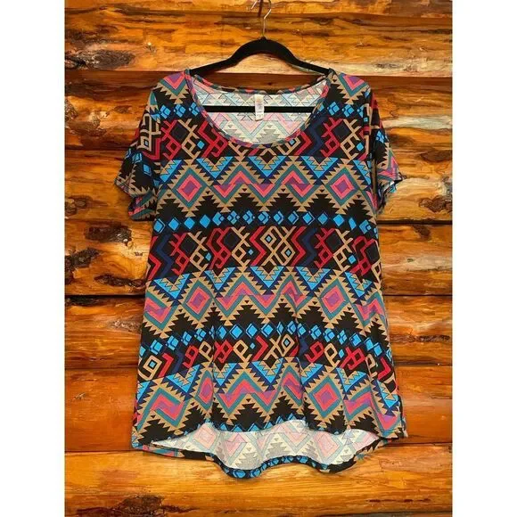 Lularoe Bold Patterned Tunic Top Size Large - Picture 1 of 4